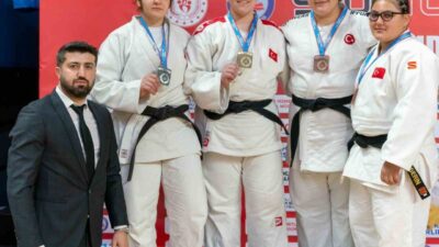 Kocaeli’de düzenlenen Spor Toto Büyükler Türkiye Judo Şampiyonası’nda 1922 Salihli