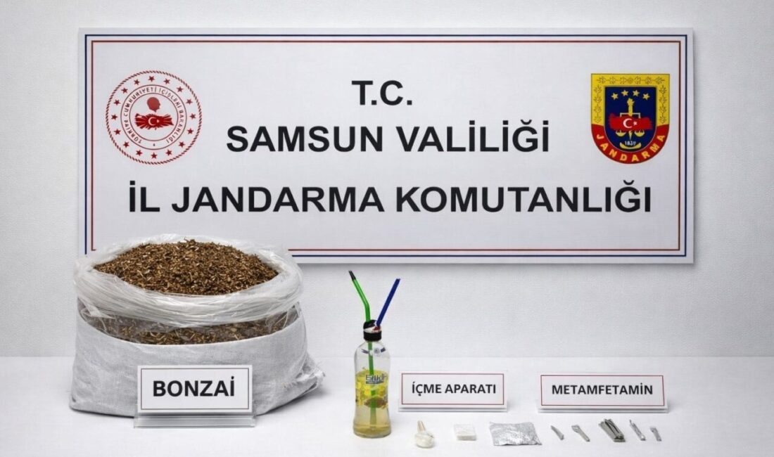 Samsun’da yaklaşık 12 kilo sentetik uyuşturucu madde ele geçirilirken, 3