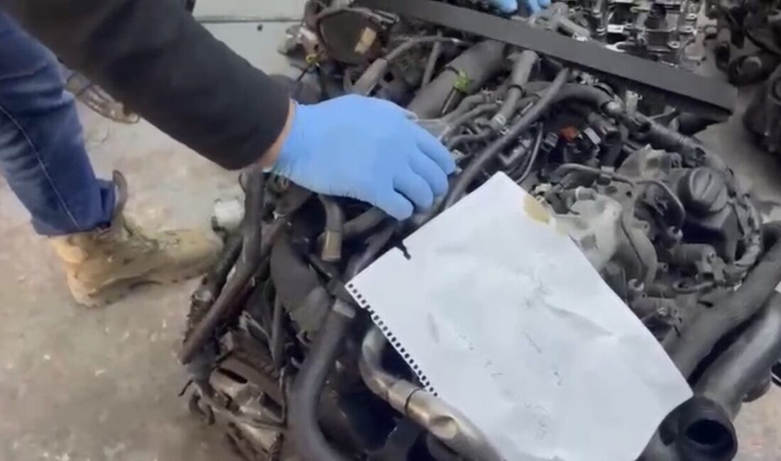 Samsun’un Çarşamba ilçesinde düzenlenen operasyonda 13 adet gümrük kaçağı otomobil