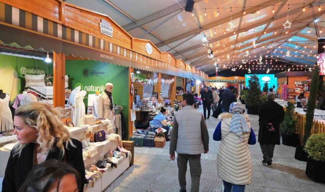 Samsun’da meydanda kurulan Ramazan Sokağı, 7’den 70’e herkese hitap ediyor.