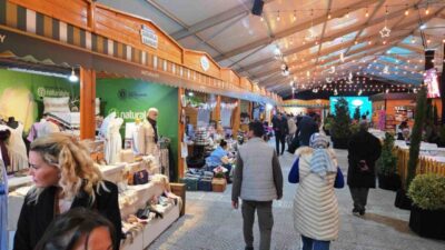 Samsun’da meydanda kurulan Ramazan Sokağı, 7’den 70’e herkese hitap ediyor.