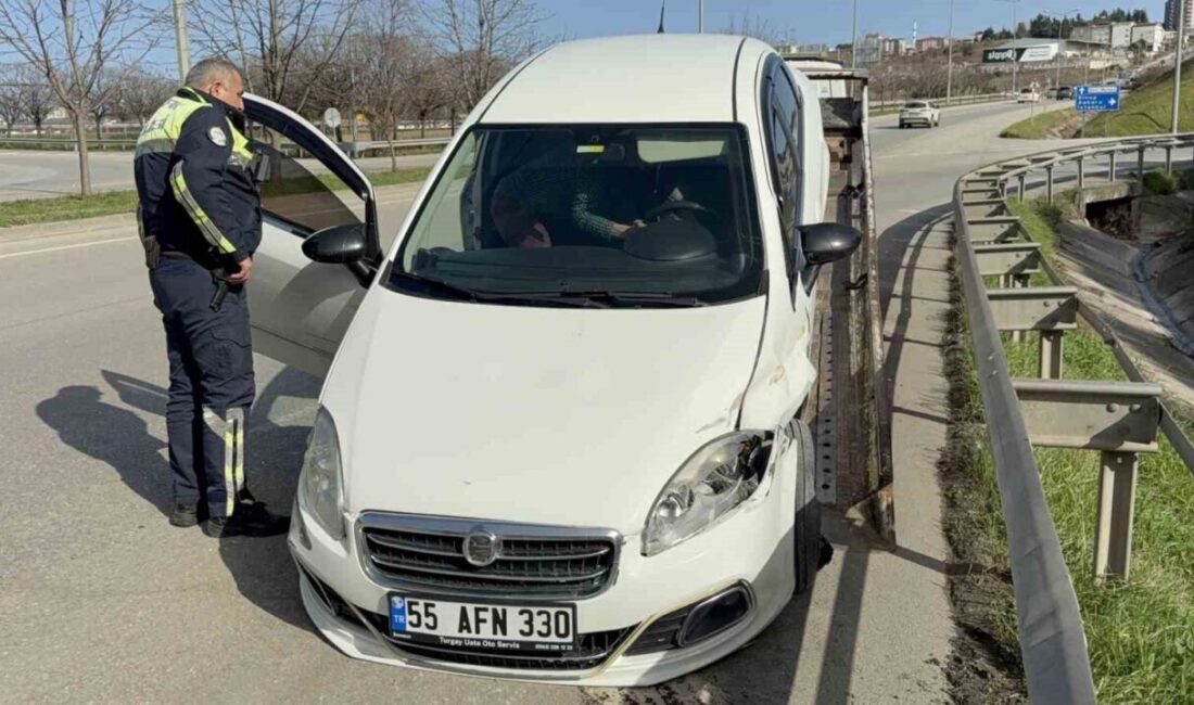 Samsun’un İlkadım ilçesinde kontrolden çıkan otomobilin orta refüjü aşarak bariyere