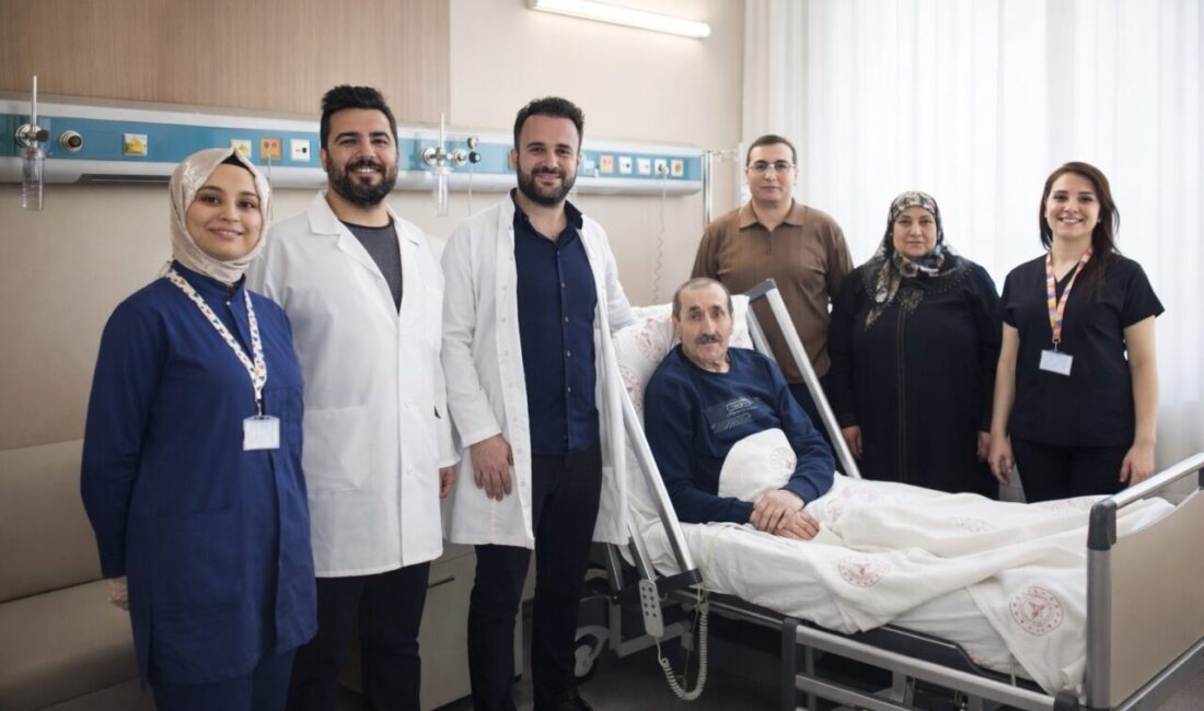 Şanlıurfa’da açık kalp ameliyatı olamayan 73 yaşındaki hastanın kalp kapakçığı,