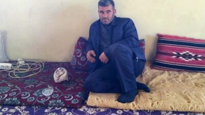 Şanlıurfa’nın Birecik ilçesinde köy çıkışında park halindeki bir otomobilde, bir