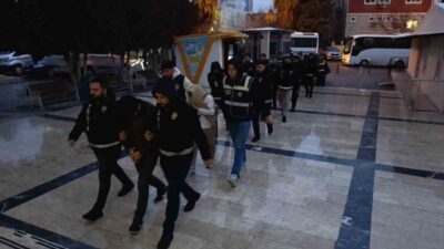 Şanlıurfa’da 28 adrese düzenlenen fuhuş operasyonunda gözaltına alınan 31 zanlıdan