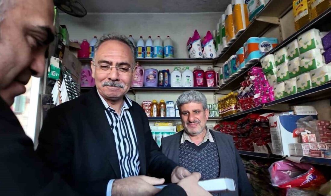 Kemal Sunal’ın başrolünde oynadığı “Sakar Şakir” filmindeki kiloyla veresiye defteri