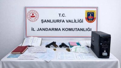 Şanlıurfa’da düzenlenen tefecilik operasyonunda çok sayıda ruhsatsız tabanca ele geçirilirken,