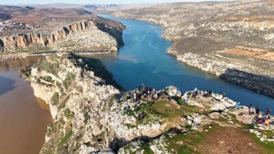 Şanlıurfa’da düzenlenen doğa yürüyüşü etkinliği, madde bağımlılığıyla mücadele ve akran