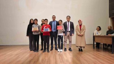 Sarıgöl’de düzenlenen 5. sınıflar arası İstiklal Marşı’nı Güzel Okuma Yarışması’nda