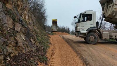 DÜZCE (İHA) – Yığılca ilçesine bağlı Sarıkaya köyünde köy yollarında