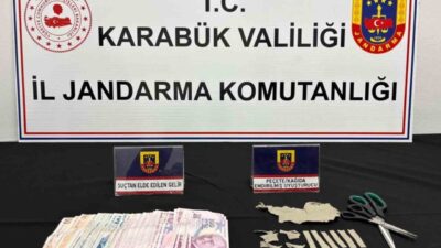 Karabük’te jandarma ekiplerince düzenlenen uyuşturucu operasyonlarında, şarj aletinin içerisine gizlenmiş