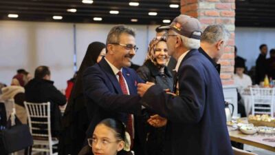 Erenler Belediyesi tarafından Ramazan ayı dolayısıyla düzenlenen iftar buluşmalarında şehit