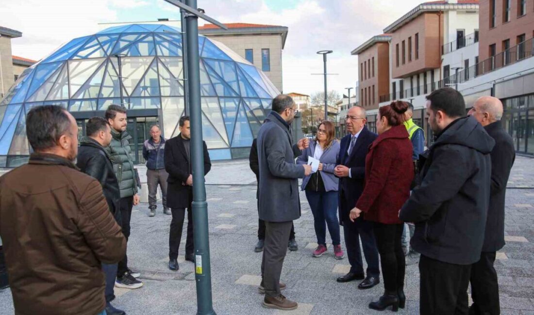 Konya’nın merkez Meram ilçesinde Suriçi Çarşısı’nın tamamlanan etaplarında hareketlilik her
