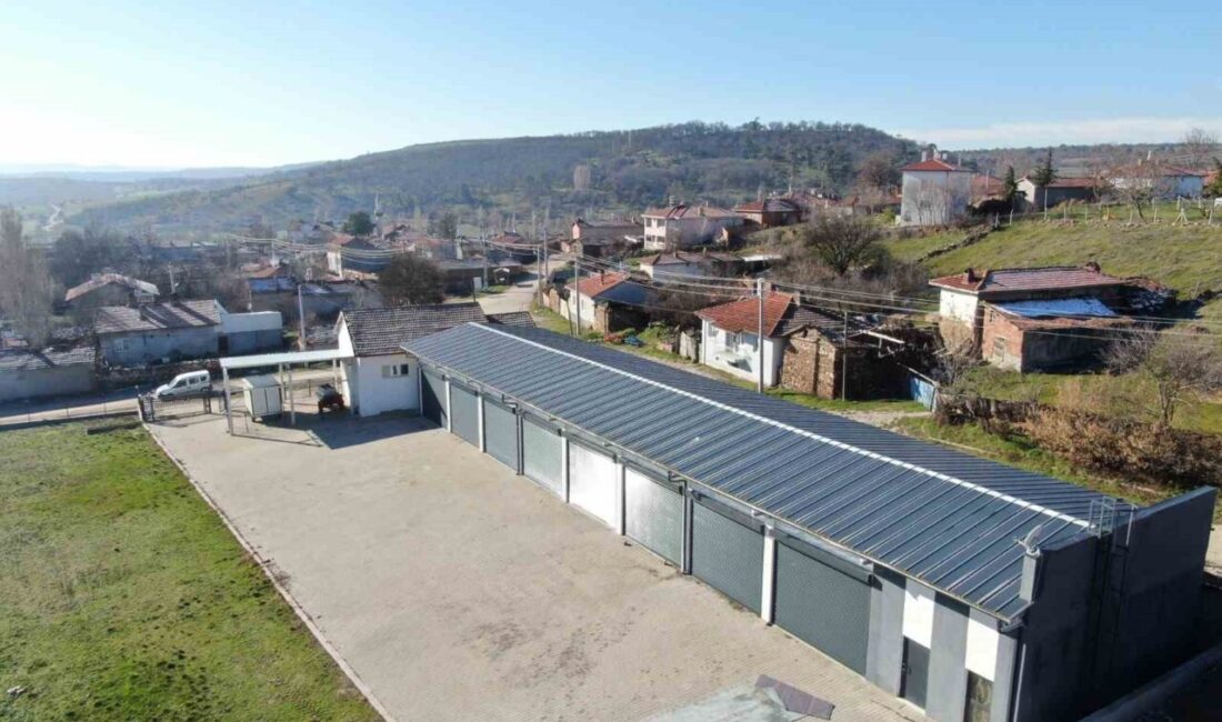 İnönü Belediyesi, Erenköy ve Kümbet Akpınar Sosyal Tesisleri’ni kepenk sistemiyle