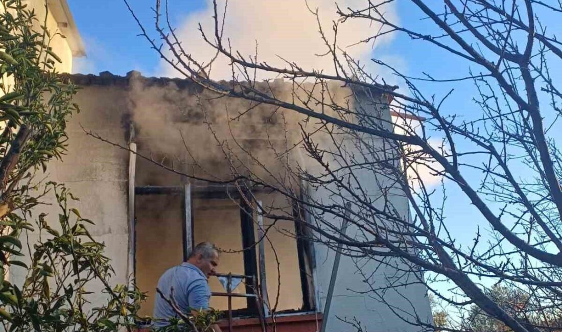 Antalya’nın Serik ilçesinde tek katlı evde çıkan yangında 84 yaşındaki