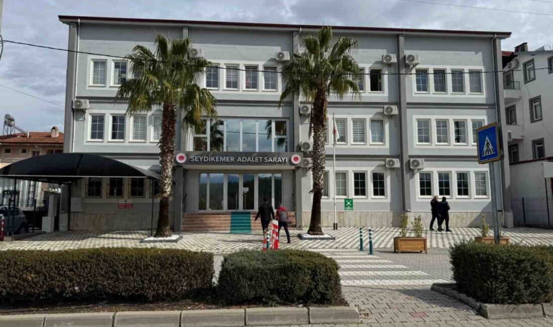 Muğla’nın Seydikemer ilçesinde yürütülen rüşvet soruşturması kapsamında gözaltına alınan iki