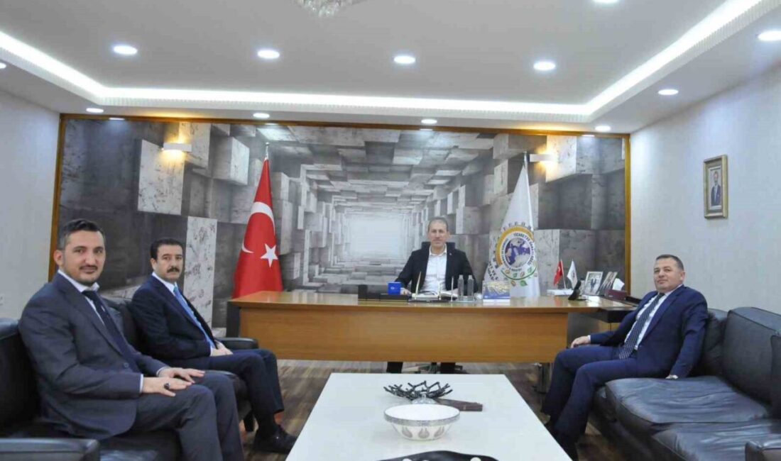 Siirt Defterdarı Yusuf İpekci, Vergi Dairesi Müdürü Bülent Bilici ve