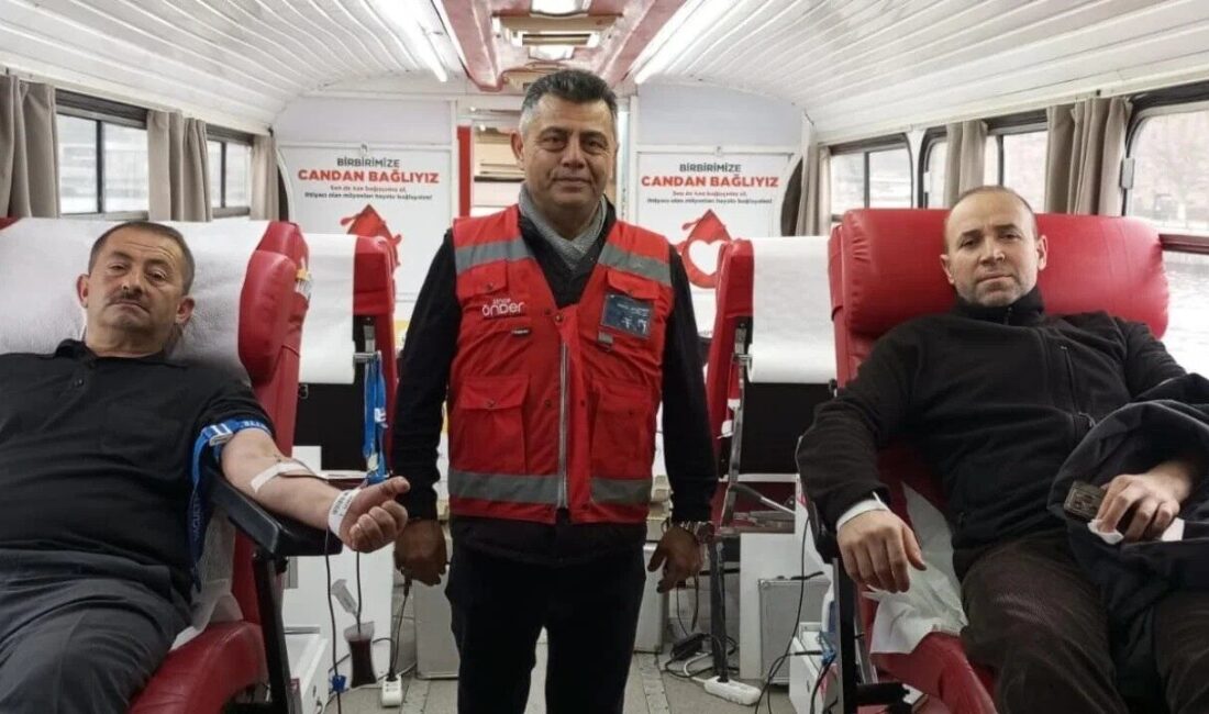 Sinop’ta Kızılay’a kan bağışı etkinliği düzenlendi. Türk Kızılay Sinop Şubesi