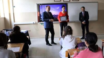 Sinop’ta görev yapan fedakâr bir öğretmen, gönüllü olarak yürüttüğü eğitim