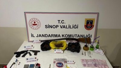 Sinop’ta jandarma ekiplerince düzenlenen operasyonda çok sayıda uyuşturucu madde, silah