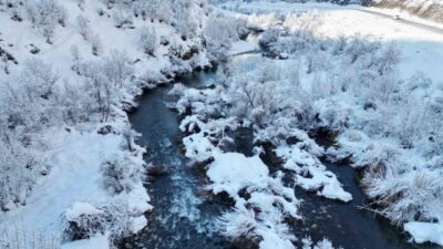 Şırnak’ta yoğun kar yağışı nedeni ile beyaza bürünen dağ ve