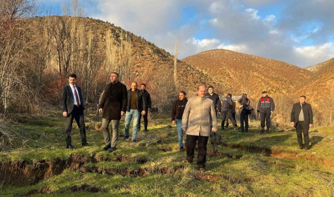 Sivas’ın Koyulhisar ilçesinde meydana gelen heyelan paniğe neden oldu. Sivas’ın