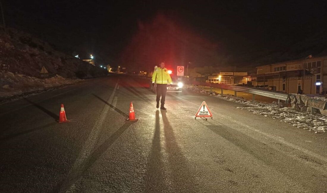 Sivas’ta etkili olan kar yağışı ve tipi nedeniyle Gürün-Pınarbaşı karayolu