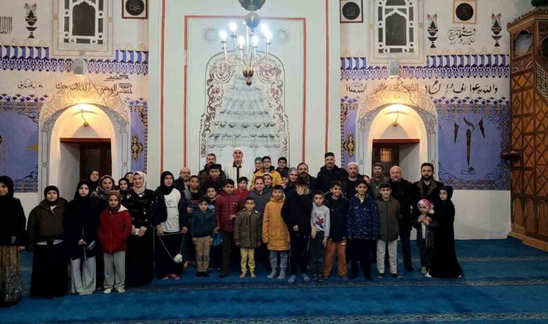 Sivrihisar’da Ramazan hazırlıkları kapsamında gençler ve vatandaşların katılımıyla cami buluşmaları,