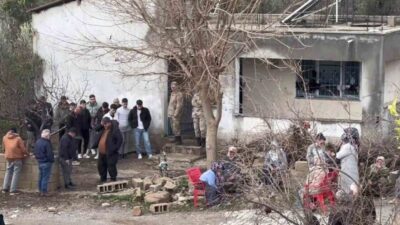 Hatay’ın Hassa ilçesinde, sobadan sızan karbonmonoksit gazından zehirlenen aynı aileden