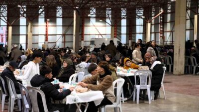 Bilecik’in Söğüt ilçesinde geleneksel iftar yemeği programı gerçekleştirildi. Binlerce kişinin