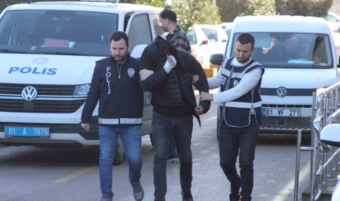 Adana’da 2 çocuk sahibi boşanan çift, kavga edince polis tarafından