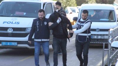 Adana’da 2 çocuk sahibi boşanan çift, kavga edince polis tarafından