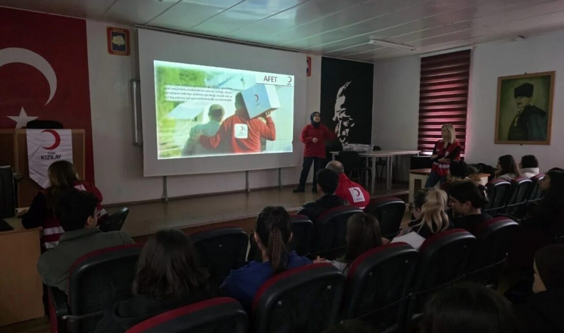 Türk Kızılay’ı Söke Şubesi, toplumda afet bilinci oluşturmaya yönelik farkındalık