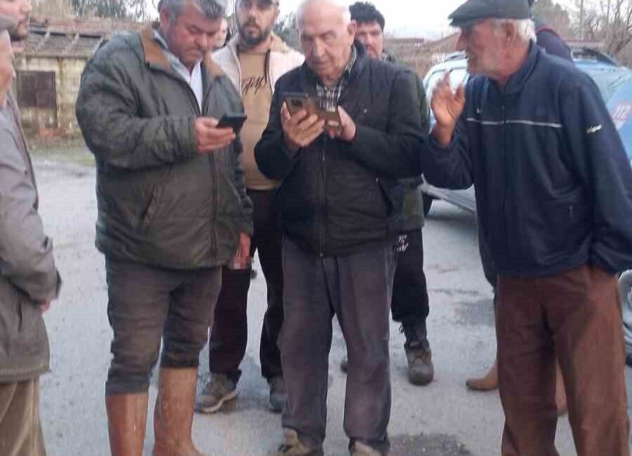 Aydın’ın Söke ilçesine bağlı 8 haneli Karaatlı ve 13 haneli