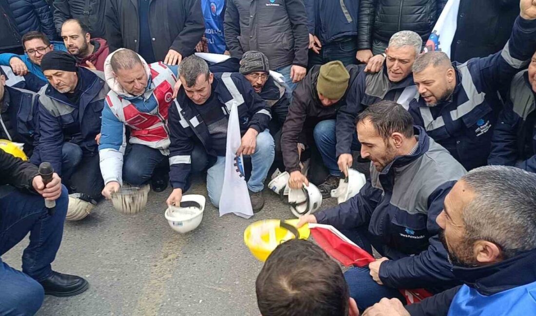 Manisa’nın Soma ilçesinde yaklaşık 8 aydan bu yana maaşlarını aksamalı
