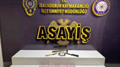 Hatay’da sosyal medya üzerinden kandırdıkları 21 yaşındaki genç kadının kollarını