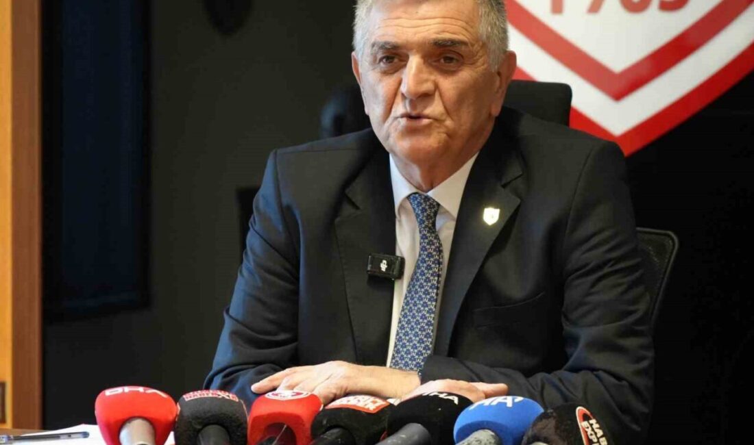 Samsunspor Basın Sözcüsü ve İcra Kurulu Üyesi Suat Çakır, UEFA