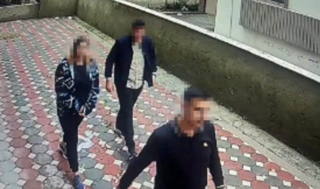 HATAY (İHA) – Hatay’da otoyolda park alanındaki bir araçtan 2