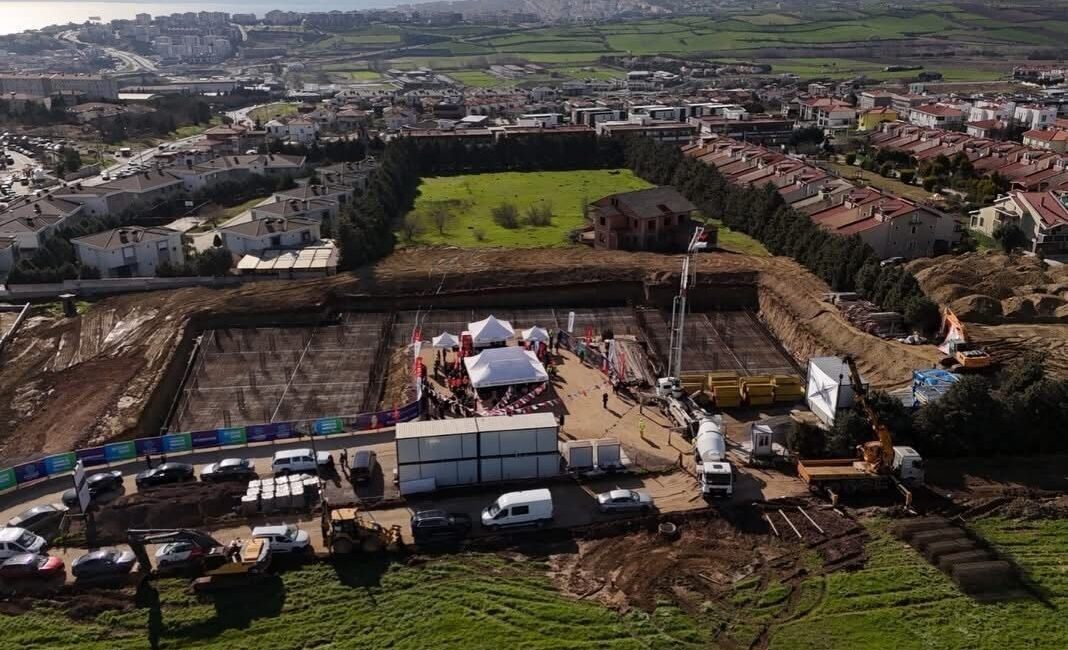 Tekirdağ Büyükşehir Belediyesi tarafından Süleymanpaşa’da inşa edilecek Gençlik Merkezi’nin temeli