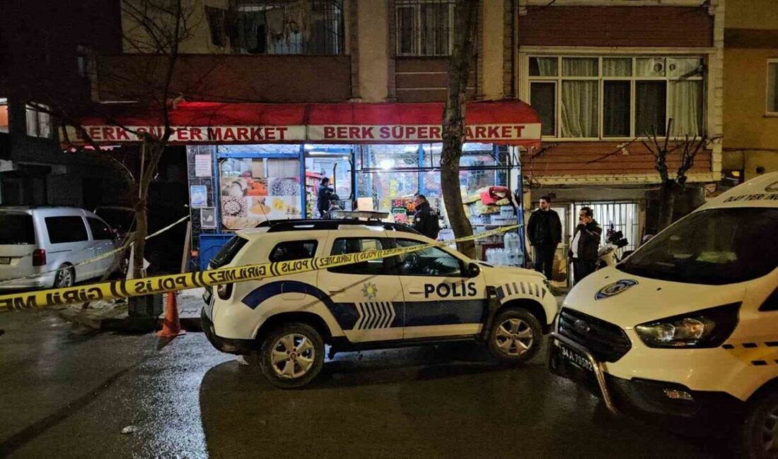 Sultangazi’de gece saatlerinde bir markete silahlı saldırı düzenlendi. Market sahibi