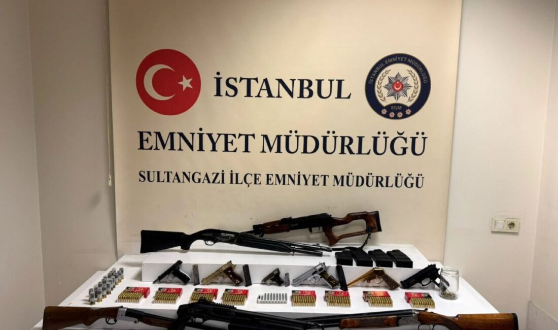 İstanbul’un Sultangazi ilçesinde kaçak silah ticareti yaptığı belirlenen 3 şüpheli