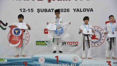 Yalova’da gerçekleştirilen 2026 Budokaido Kata Kumite Türkiye Şampiyonası’na katılan Sultangazili