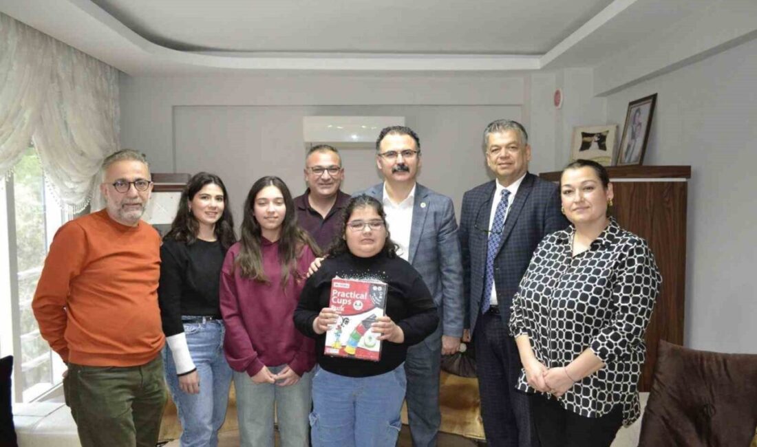 Sultanhisar Kaymakamı Ali Ekber Ateş, ’Misafirim Kaymakamım’ projesi kapsamında öğrencilerin