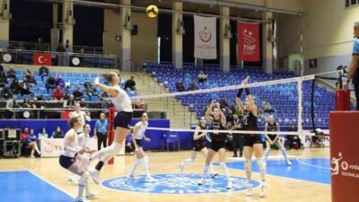 Vodafone Sultanlar Ligi’nin 23. haftasında Aydın Büyükşehir Belediyespor, sahasında karşılaştığı