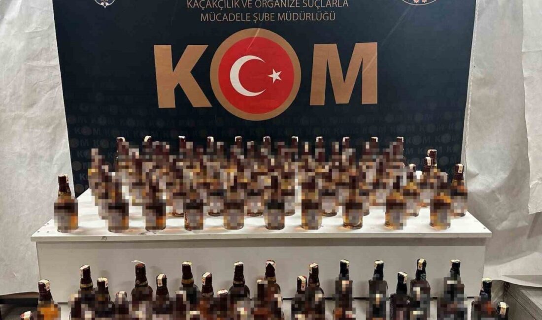 Eskişehir’de polis ekiplerince durdurulan bir araçta 100 şişe kaçak alkol