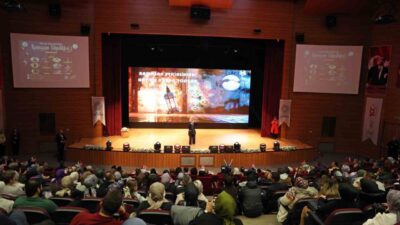 Talas Belediyesi’nin Ramazan ayına özel kültür etkinlikleri kapsamında düzenlenen söyleşi