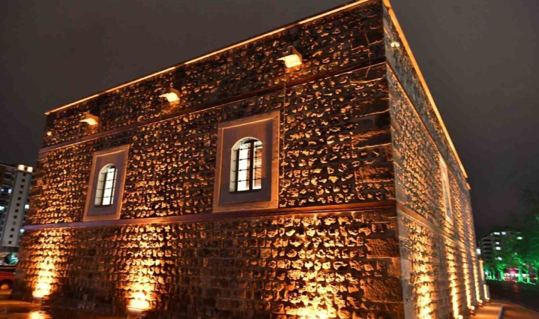 Kayseri’de yapımı 16’ncı yüzyıla dayanan tarihi Tasmakıran Camii 7 aylık