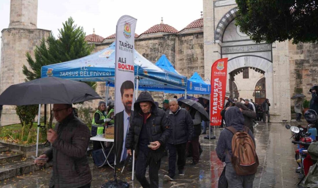 Tarsus’ta 6 Şubat depremlerinin yıl dönümünde Ulu Cami önünde cuma
