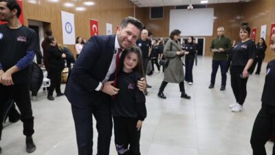 Tavas Belediyesi’nin 7’den 70’e herkese hitap eden Halk Oyunları Kursu