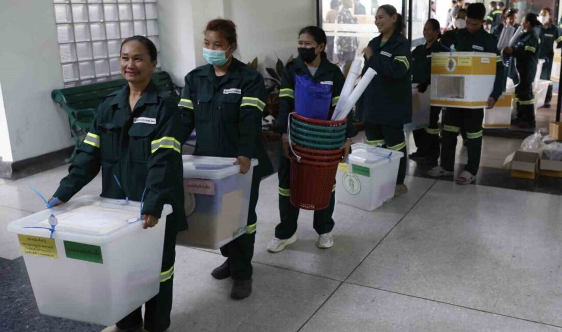 Tayland’da yaklaşık 53 milyon seçmen, yarın genel seçimler ve 2014